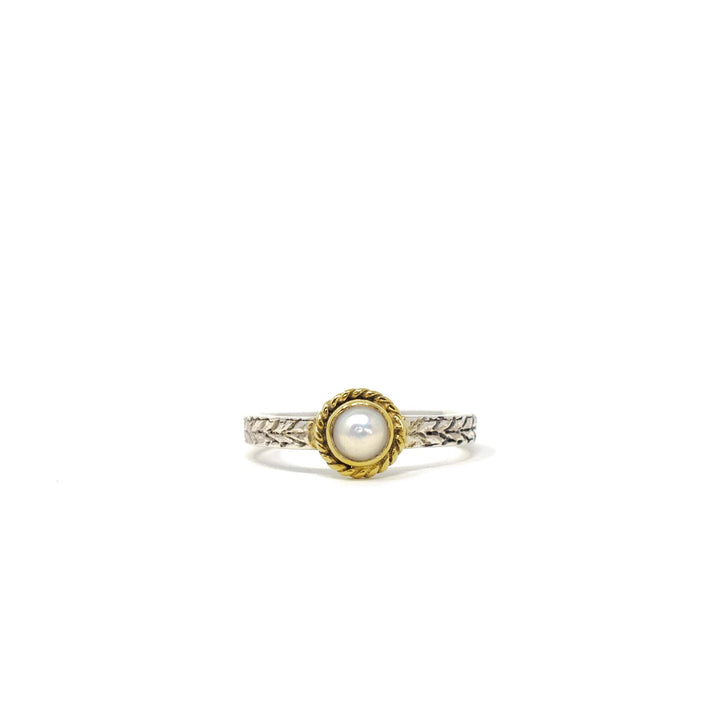 Boho Round Small Pearl
