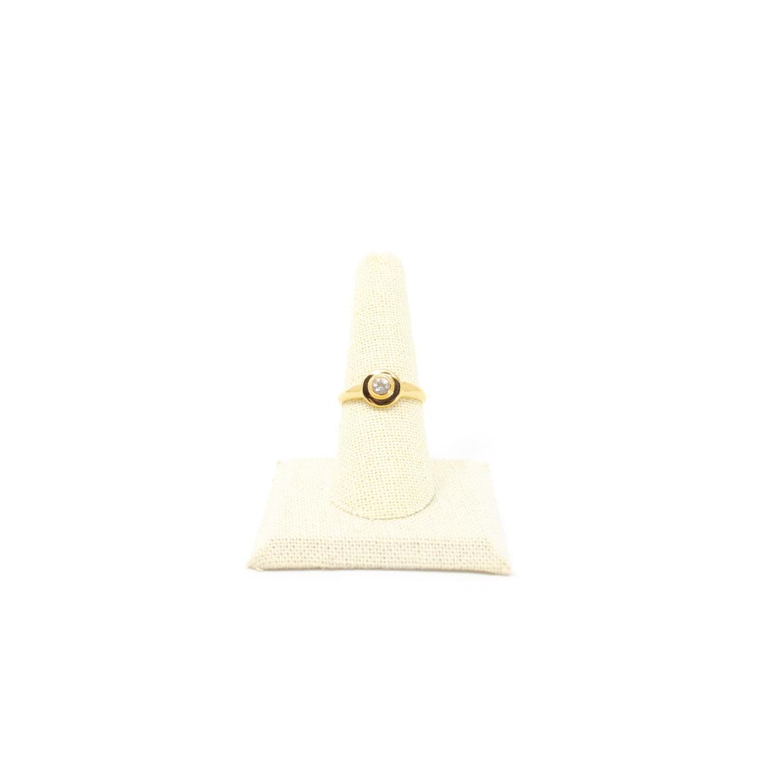 Round Signet Small White Topaz