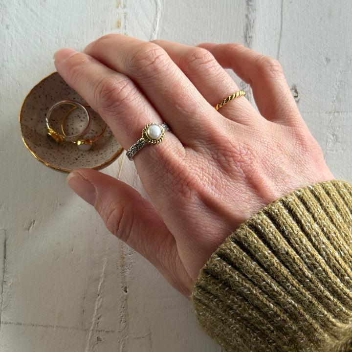 Boho Round Small Pearl