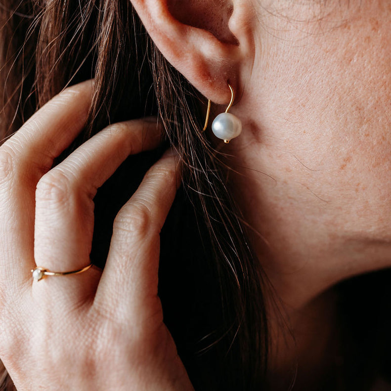 Pearl Dangle